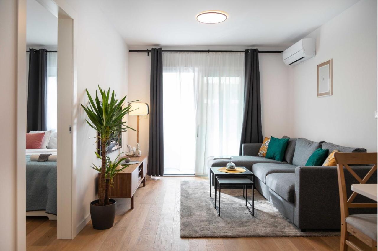Design 2Bdr Apartment With Balcony- Free Parking Zagabria Esterno foto