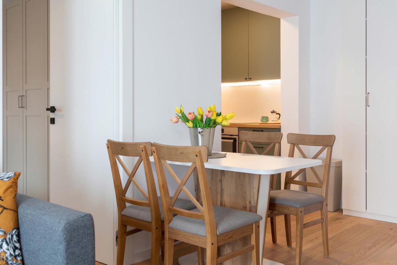 Design 2Bdr Apartment With Balcony- Free Parking Zagabria Esterno foto