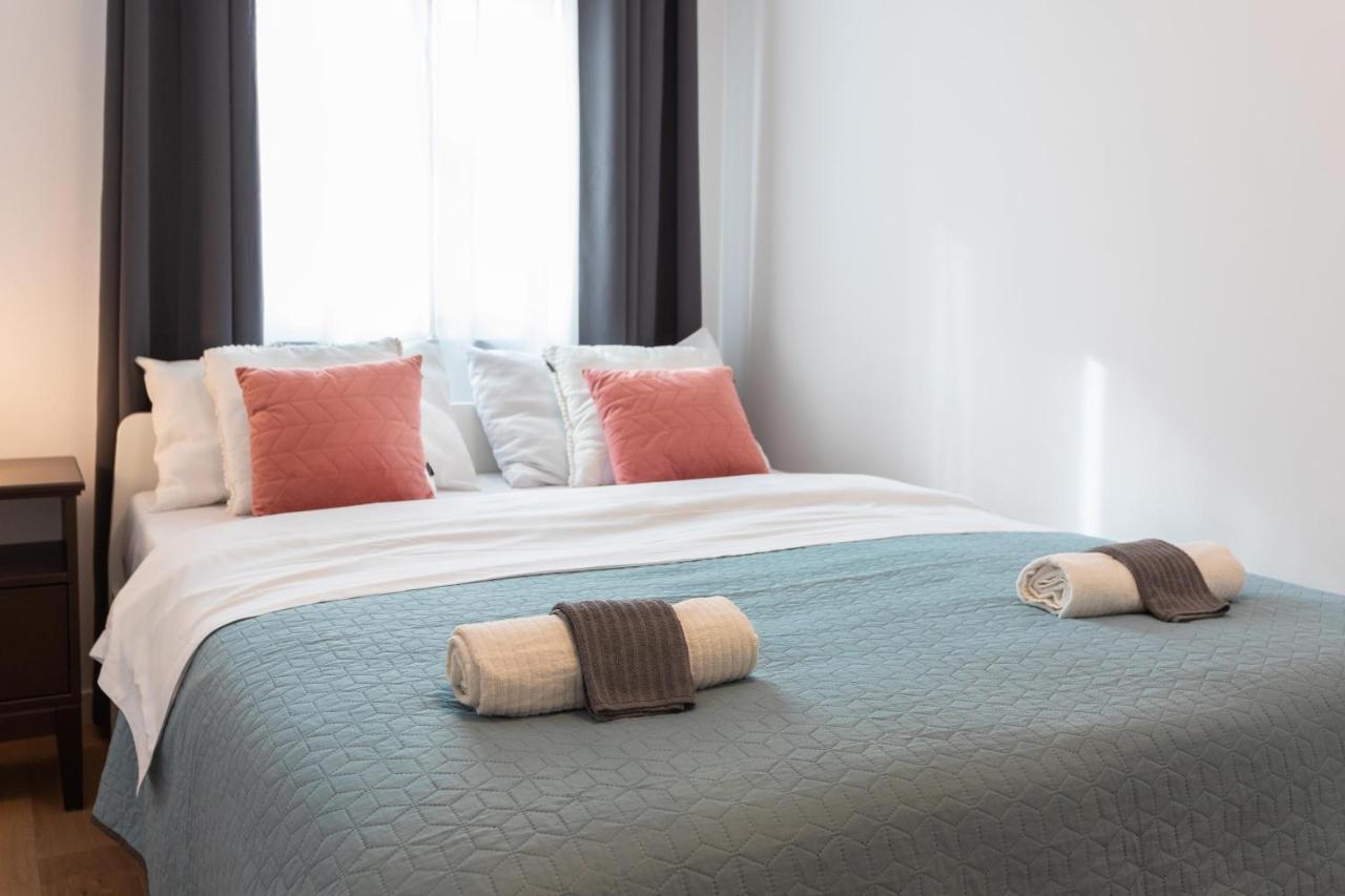 Design 2Bdr Apartment With Balcony- Free Parking Zagabria Esterno foto