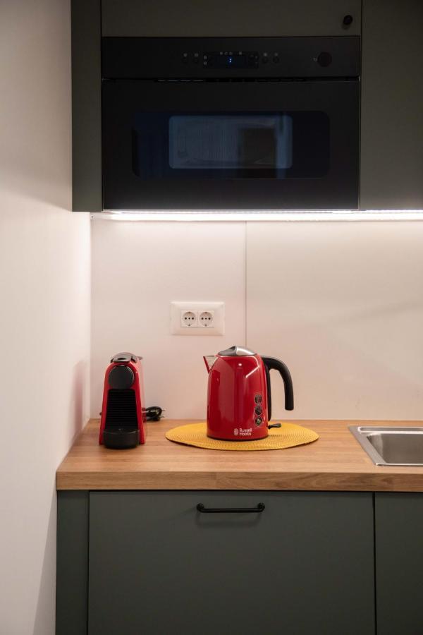Design 2Bdr Apartment With Balcony- Free Parking Zagabria Esterno foto